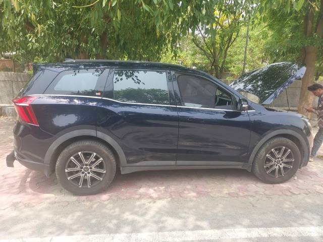 https://images10.gaadi.com/usedgaadi-sellcar/UsedCar/e5db23aba/2c8c8c50-1992-4ea3-ab56-b498f07ca2d0.jpeg?imwidth=6400