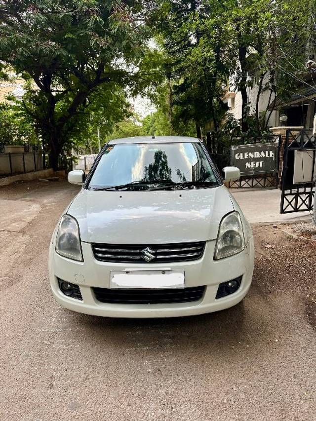 https://images10.gaadi.com/usedgaadi-sellcar/UsedCar/e5db555ba/3fbde39d-7ab4-4ea3-9d4e-bac94e1025f2.jpeg?imwidth=6400