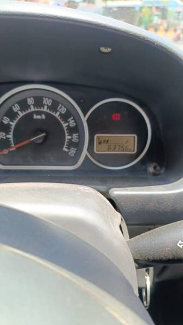https://images10.gaadi.com/usedgaadi-sellcar/UsedCar/e5db5811a/1c0e6174-c32f-4788-b0e6-a39d6ecd9270.jpg?imwidth=6402