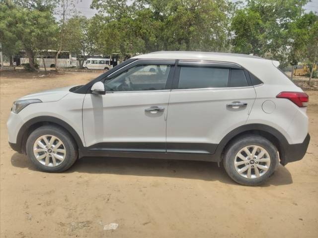 https://images10.gaadi.com/usedgaadi-sellcar/UsedCar/e5db7d5ea/28de7d62-a04f-4ae6-82d0-d6ec79c5228b.jpeg?imwidth=6402