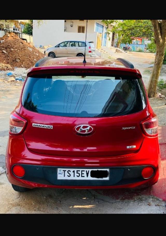 https://images10.gaadi.com/usedgaadi-sellcar/UsedCar/e5dbf45fa/a35a65b0-cb7c-454d-8257-a950470c2817.jpeg?imwidth=6402