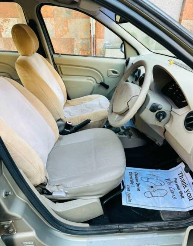 https://images10.gaadi.com/usedgaadi-sellcar/UsedCar/e5dc30b9a/a2d96145-3f68-4f8a-a328-78e6ea91e5a4.jpg?imwidth=6402