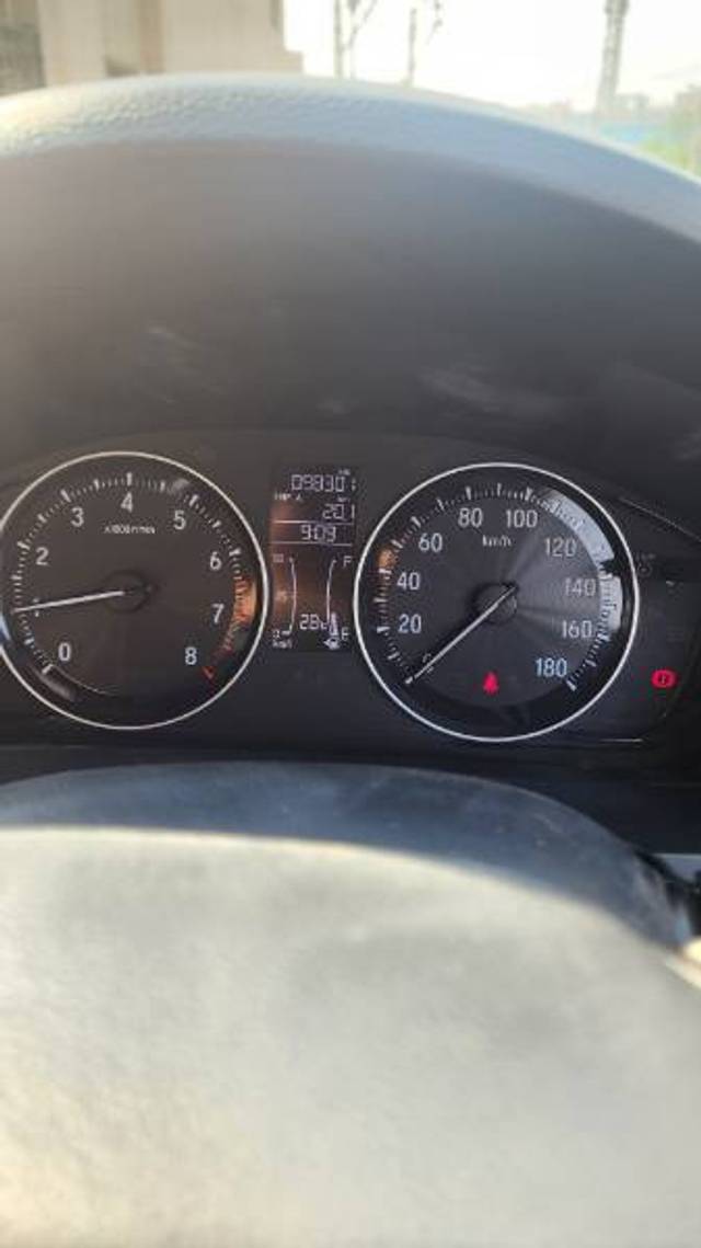 https://images10.gaadi.com/usedgaadi-sellcar/UsedCar/e5dc32bfa/8f3fcb86-2184-40bb-9a31-d26c6d70186c.jpeg?imwidth=6401