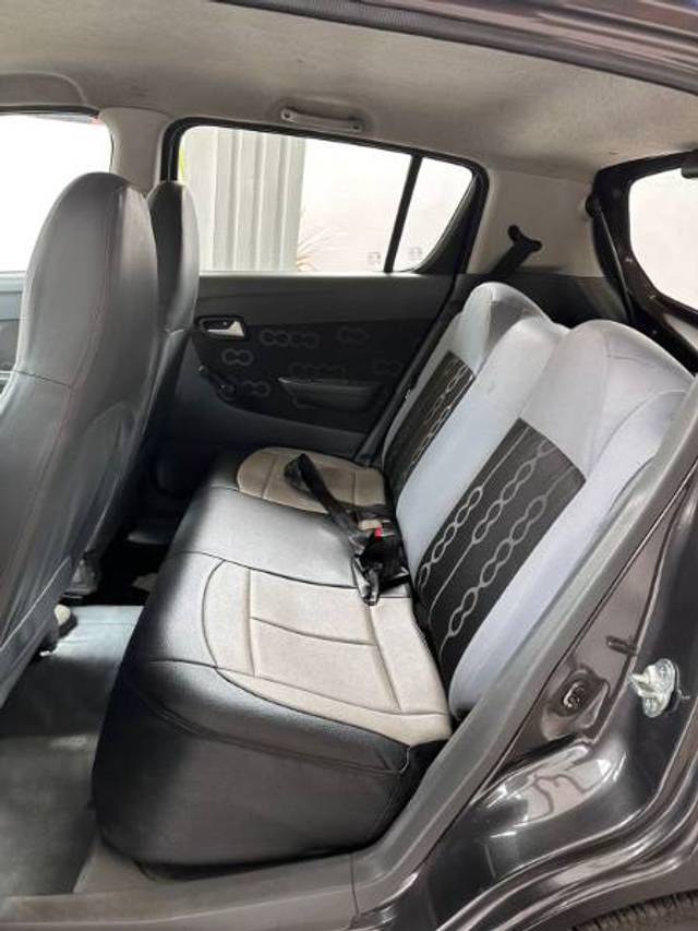 https://images10.gaadi.com/usedgaadi-sellcar/UsedCar/e5dcaaa6a/f9f6a64d-ffa8-4243-8efc-5d8cf7e5b966.jpg?imwidth=6402