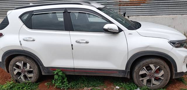 https://images10.gaadi.com/usedgaadi-sellcar/UsedCar/e5dcbcdca/f74e9ab6-9aa7-4160-8645-c74d185083c2.jpeg?imwidth=6400