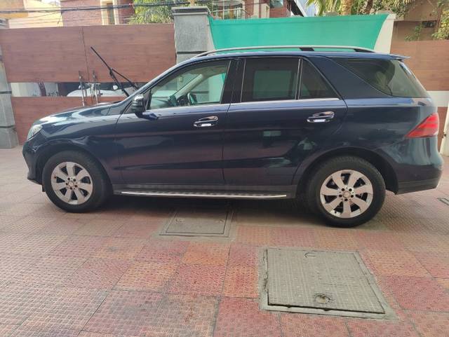 https://images10.gaadi.com/usedgaadi-sellcar/UsedCar/e5dcc2cea/012d3eb9-f76d-40b9-9add-d044043ec225.jpeg?imwidth=6402