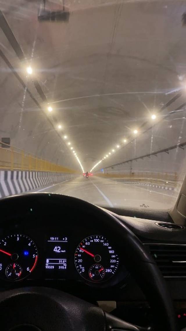 https://images10.gaadi.com/usedgaadi-sellcar/UsedCar/e5dcd80ca/17d3d75a-410a-4771-a19f-70b0bfae1b05.jpeg?imwidth=6401