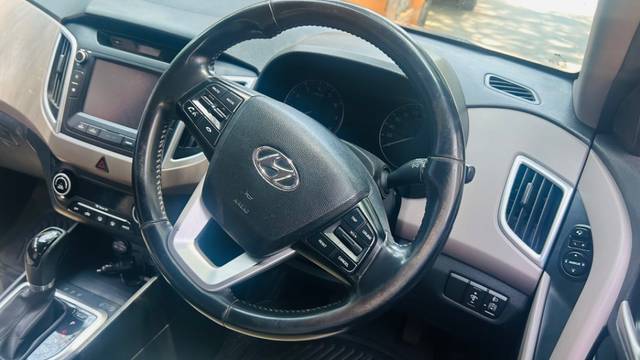 https://images10.gaadi.com/usedgaadi-sellcar/UsedCar/e5dd717fa/037da59a-0c61-4be4-9446-c0c084b19fe1.jpeg?imwidth=6401