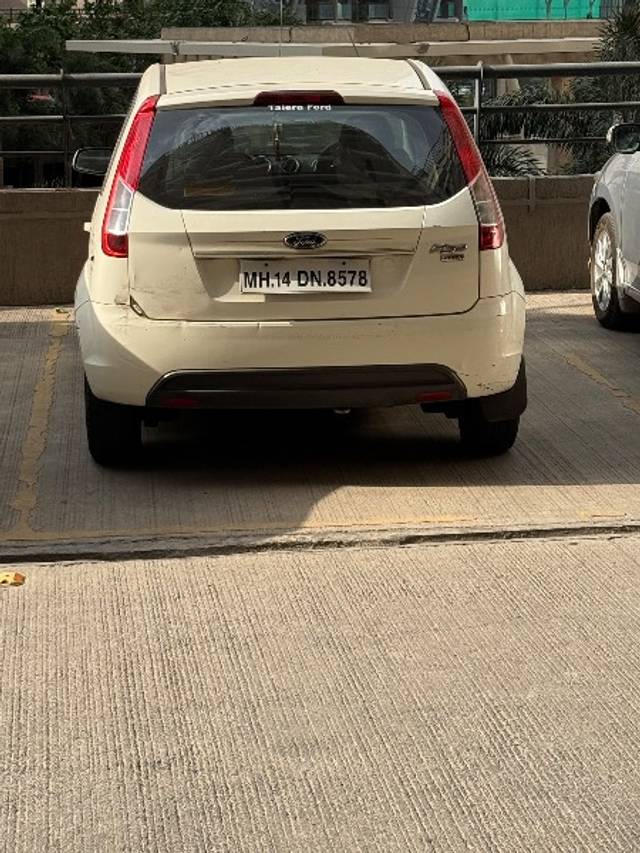 https://images10.gaadi.com/usedgaadi-sellcar/UsedCar/e5dd7d79a/1f8cf329-4b95-4568-afe9-9df08b9098b8.jpeg?imwidth=6400