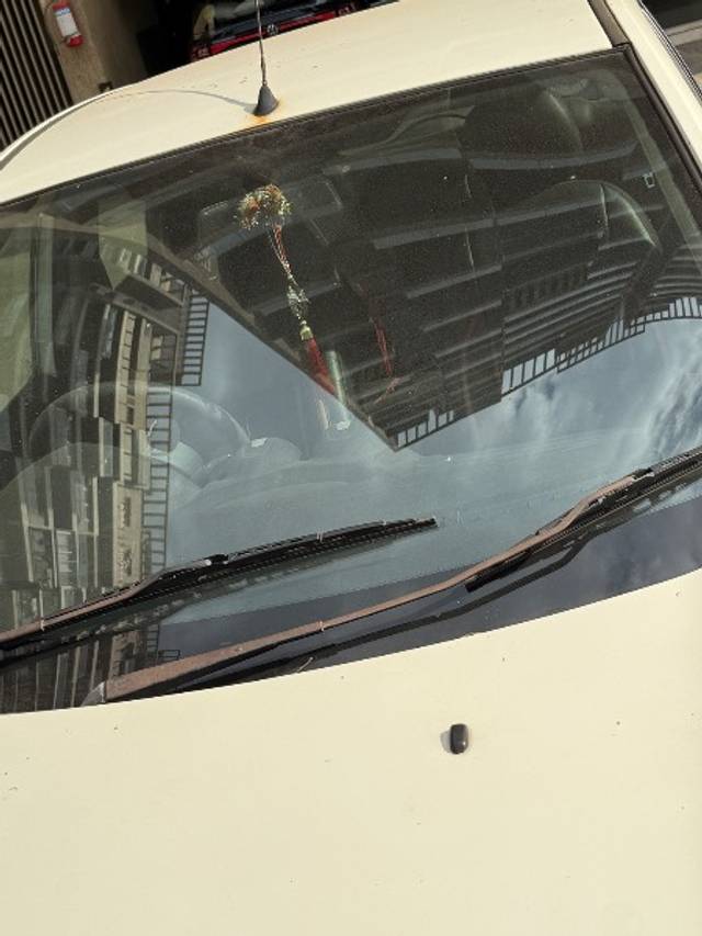 https://images10.gaadi.com/usedgaadi-sellcar/UsedCar/e5dd7d79a/8975ea91-dc5a-4c59-9ff9-f518666dab88.jpeg?imwidth=6401