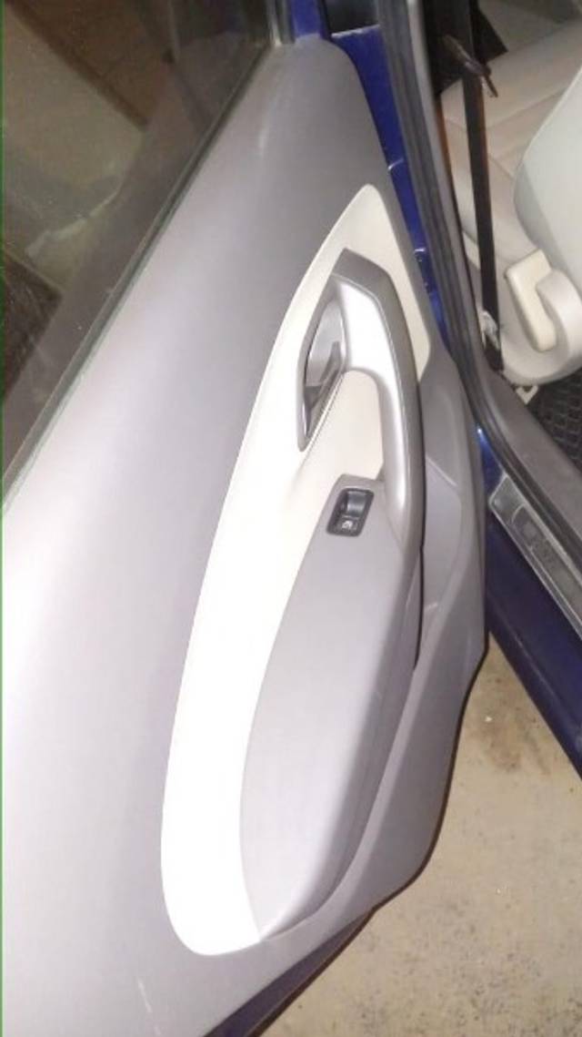 https://images10.gaadi.com/usedgaadi-sellcar/UsedCar/e5ddc668a/1db444bf-ff5c-4b71-a073-28c8d294d453.jpeg?imwidth=6401