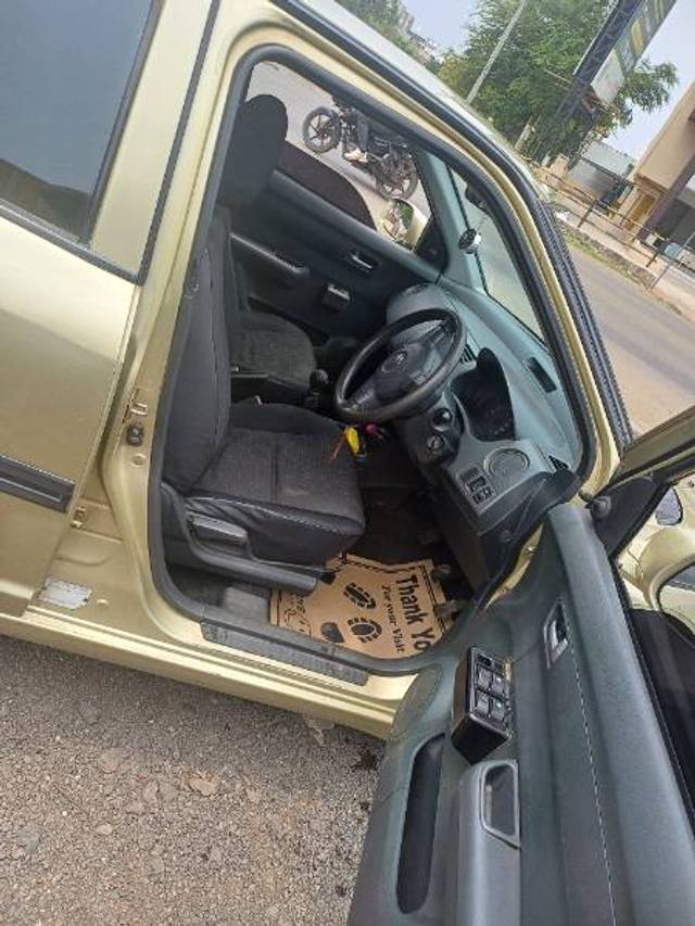 https://images10.gaadi.com/usedgaadi-sellcar/UsedCar/e5de0e05a/c48bd4f0-5a30-4c07-8f45-2283b22fdfae.jpg?imwidth=6401