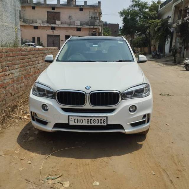 https://images10.gaadi.com/usedgaadi-sellcar/UsedCar/e5de1382a/1e0dec85-6e13-4727-a878-b6d01057422f.jpg?imwidth=6400