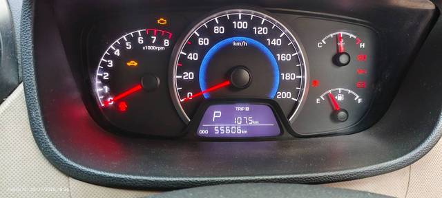 https://images10.gaadi.com/usedgaadi-sellcar/UsedCar/e5de2cdca/4d8d7378-97e3-4dec-ade4-2008ddf57fd4.jpg?imwidth=6402
