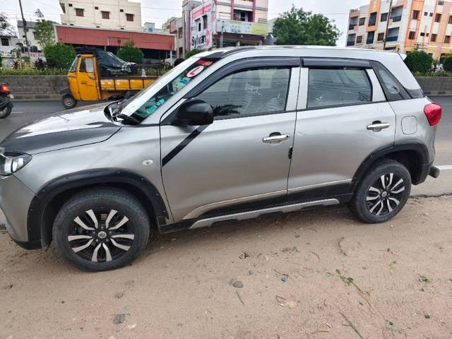 https://images10.gaadi.com/usedgaadi-sellcar/UsedCar/e5de75bda/6340682e-ae95-4131-baf8-7ecbfaf70122.jpg?imwidth=6401