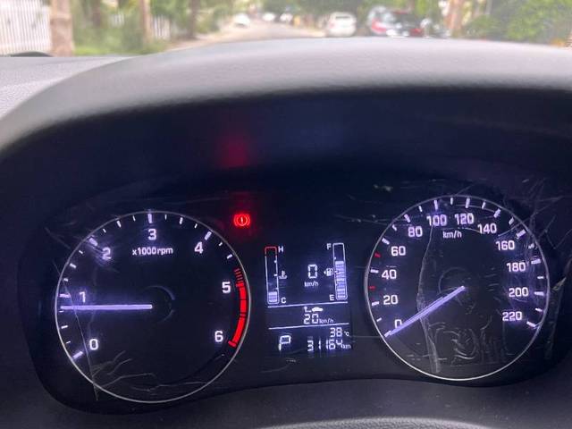 https://images10.gaadi.com/usedgaadi-sellcar/UsedCar/e5debd96a/13588287-4eaa-4d1b-8a36-e2b22b25759b.JPG?imwidth=6402