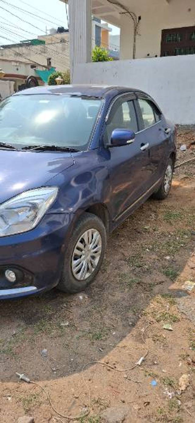 https://images10.gaadi.com/usedgaadi-sellcar/UsedCar/e5dedc6da/0244bb4c-ed8b-466e-983f-1791c4cc6c24.jpg?imwidth=6401