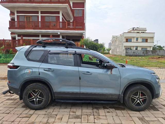 https://images10.gaadi.com/usedgaadi-sellcar/UsedCar/e5df6e2fa/9a522abb-5199-4dac-a359-9c9e6814c1a4.jpg?imwidth=6401