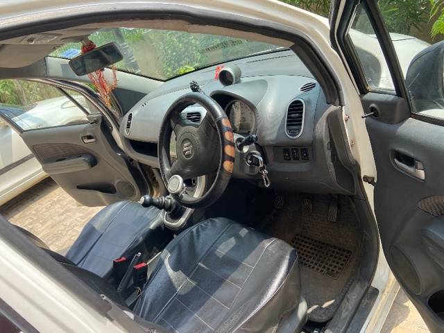 https://images10.gaadi.com/usedgaadi-sellcar/UsedCar/e5df8a90a/3dc7efed-c2a2-489d-bd0c-7366ea1a3ab6.jpeg?imwidth=6402