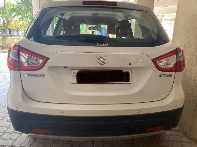 https://images10.gaadi.com/usedgaadi-sellcar/UsedCar/e5e042d9a/174c847c-27a2-4ef0-90a0-afb38d6739b3.jpeg?imwidth=6400