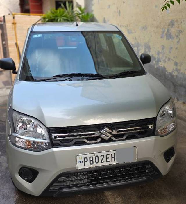 https://images10.gaadi.com/usedgaadi-sellcar/UsedCar/e5e04a44a/8093e259-4a68-4180-a1c3-521d74871402.jpg?imwidth=6400