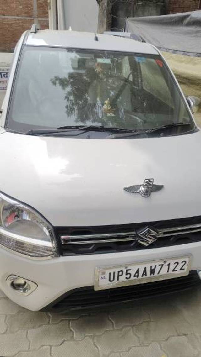 https://images10.gaadi.com/usedgaadi-sellcar/UsedCar/e5e05b66a/e5e29247-3b34-417b-90df-c41b362f8daa.jpg?imwidth=6400