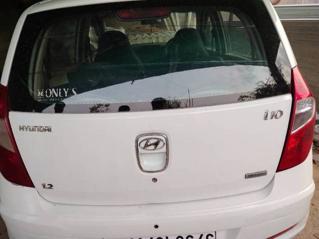 https://images10.gaadi.com/usedgaadi-sellcar/UsedCar/e5e06a83a/043a84f7-a4d3-4f5d-847d-0f1ad8fe93fe.jpg?imwidth=6400