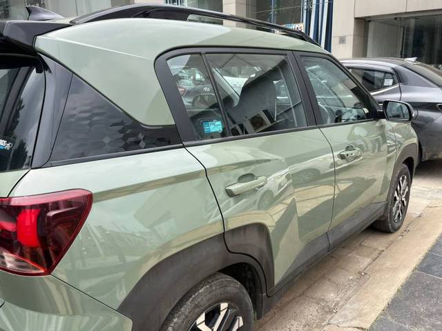 https://images10.gaadi.com/usedgaadi-sellcar/UsedCar/e5e08e29a/e0a6c9b6-28f2-490e-ad44-2db30add260e.jpg?imwidth=6402