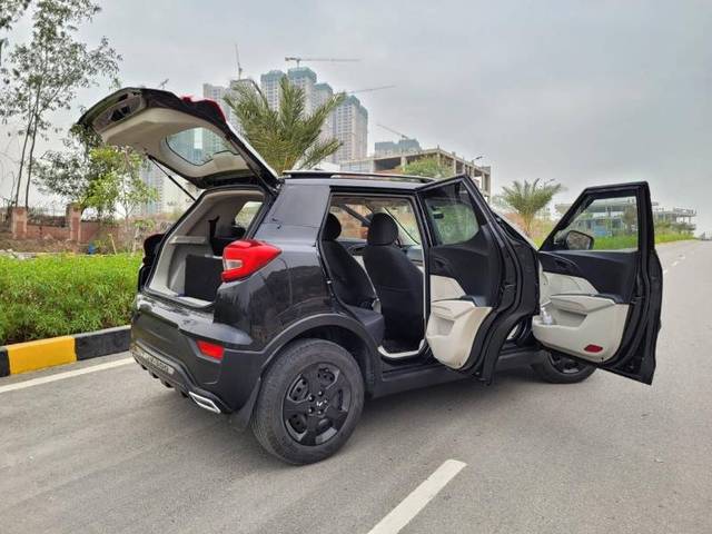 https://images10.gaadi.com/usedgaadi-sellcar/UsedCar/e5e0d5d4a/3aff71f0-229c-4941-8bfd-c68ad719993d.jfif?imwidth=6401