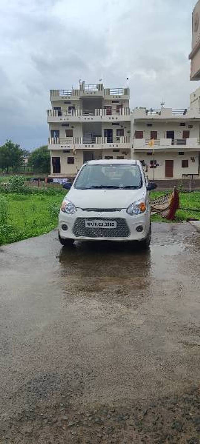 https://images10.gaadi.com/usedgaadi-sellcar/UsedCar/e5e1498ba/f7731c69-64dd-4d74-bba5-fceefe36706f.jpg?imwidth=6401