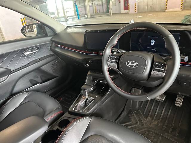 https://images10.gaadi.com/usedgaadi-sellcar/UsedCar/e5e14c4da/878aaf9a-edb9-495e-a6d2-d195ba09b585.jpeg?imwidth=6401