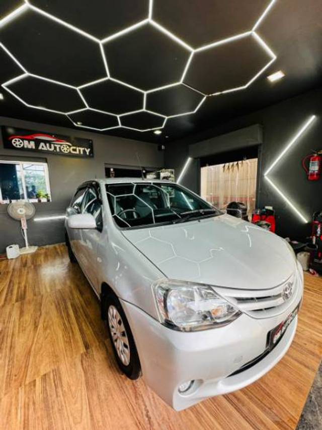 https://images10.gaadi.com/usedgaadi-sellcar/UsedCar/e5e15657a/179d3bfe-5cd6-42eb-bed7-7010facc9ee6.jpg?imwidth=6401