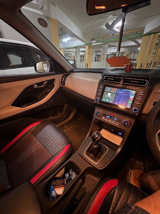 https://images10.gaadi.com/usedgaadi-sellcar/UsedCar/e5e16a07a/9c6aa866-7e9e-434b-8ff3-ef8bb06732f3.jpeg?imwidth=6401
