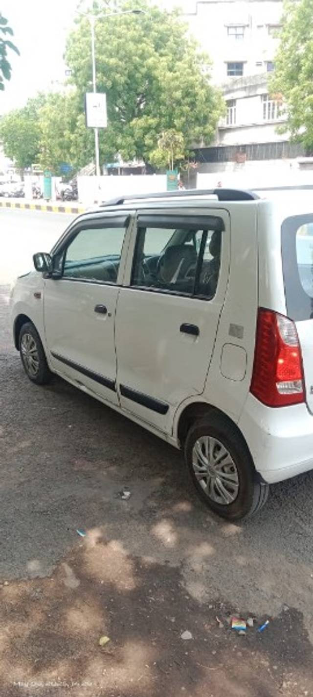 https://images10.gaadi.com/usedgaadi-sellcar/UsedCar/e5e16dc6a/cc8d9aa9-6da9-4bba-b8ab-8ee2f53e857b.jpeg?imwidth=6401