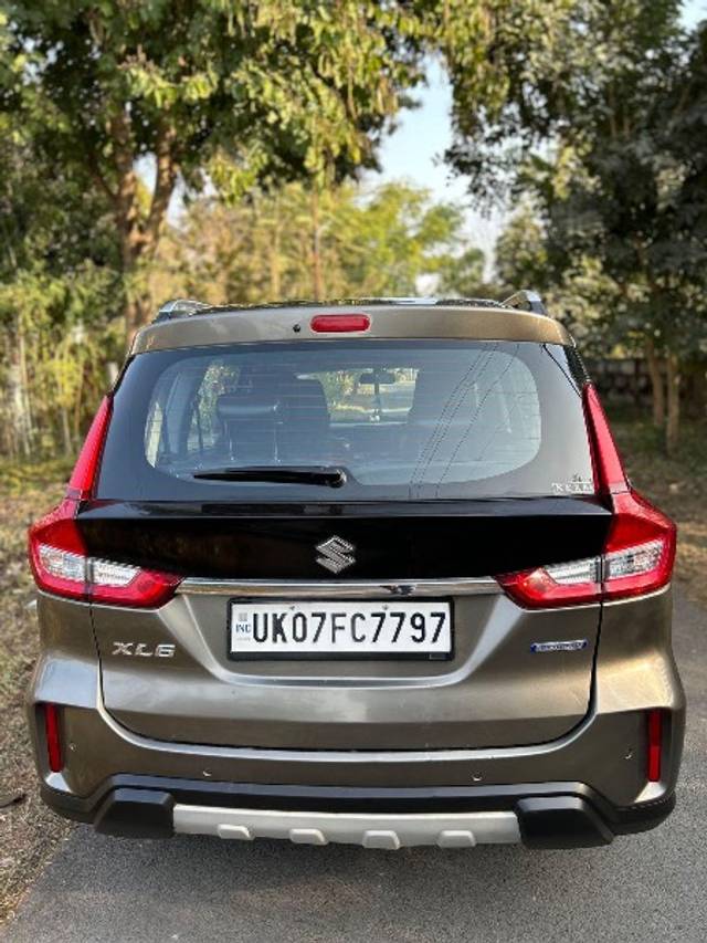 https://images10.gaadi.com/usedgaadi-sellcar/UsedCar/e5e1716fa/205a40a6-cf31-4aa8-b8ac-bc6f4c0aebf2.jpeg?imwidth=6402