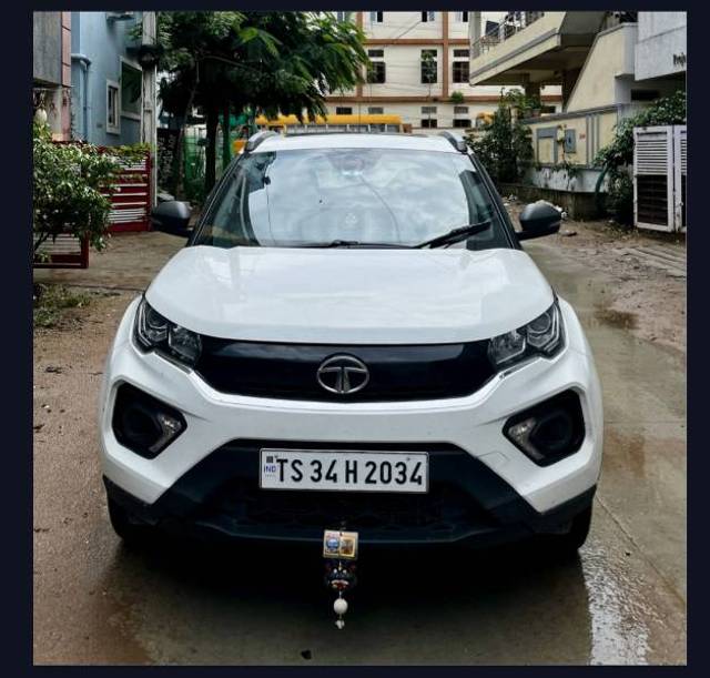 https://images10.gaadi.com/usedgaadi-sellcar/UsedCar/e5e18fc7a/6a2d1472-4ae7-4e1c-a840-cd5a43dca0ed.jpg?imwidth=6400