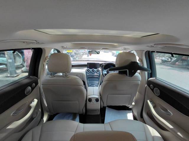 https://images10.gaadi.com/usedgaadi-sellcar/UsedCar/e5e1ccf1a/33e2fb8d-bad6-4901-bad6-3d6083e0993b.jpg?imwidth=6401