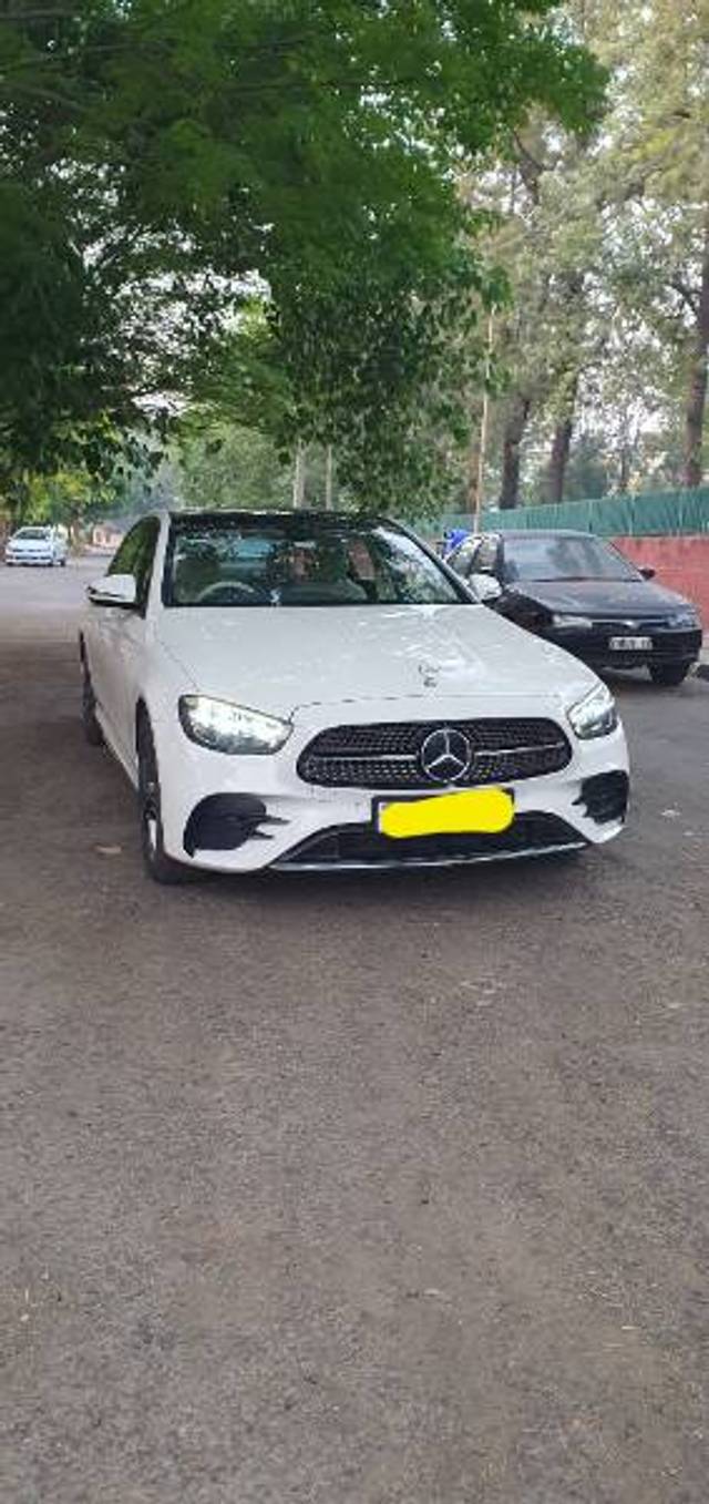 https://images10.gaadi.com/usedgaadi-sellcar/UsedCar/e5e1e080a/db182cb5-df9a-4180-a119-970f8bb8d50c.jpg?imwidth=6400