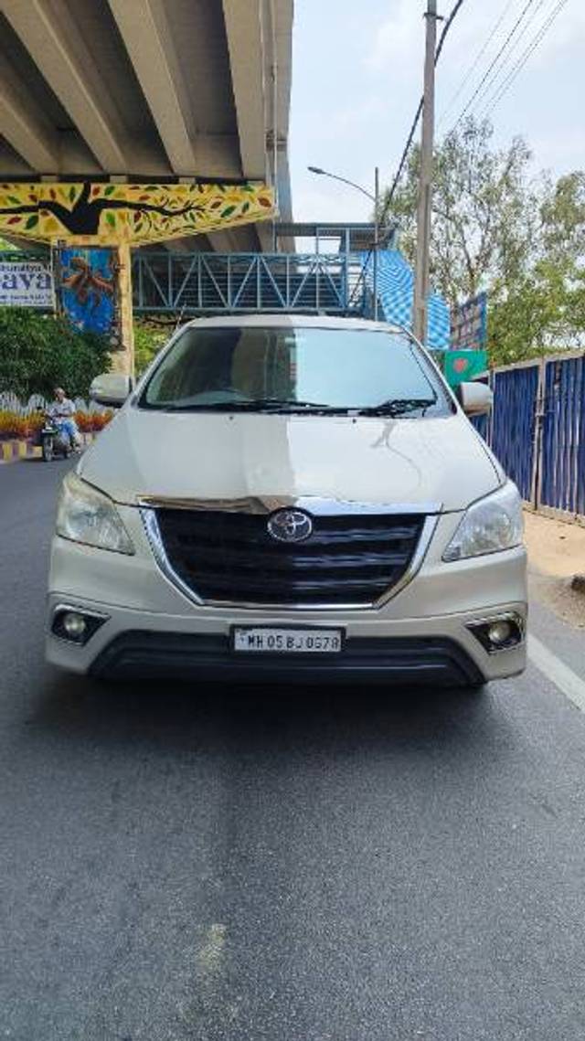 https://images10.gaadi.com/usedgaadi-sellcar/UsedCar/e5e1f06ca/4ac028a3-6ce4-4834-a5a1-389645790fa1.jpg?imwidth=6400