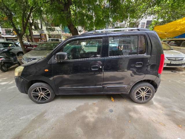 https://images10.gaadi.com/usedgaadi-sellcar/UsedCar/e5e215cca/fd31dd59-ee53-42d3-8f1c-67ebe067bd15.jpg?imwidth=6402