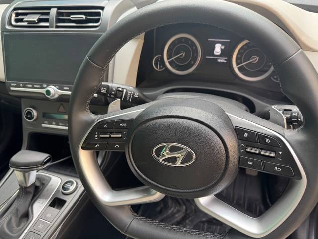 https://images10.gaadi.com/usedgaadi-sellcar/UsedCar/e5e243a2a/6133ba3f-a24b-4d04-a83f-89f89fd31284.jpeg?imwidth=6402