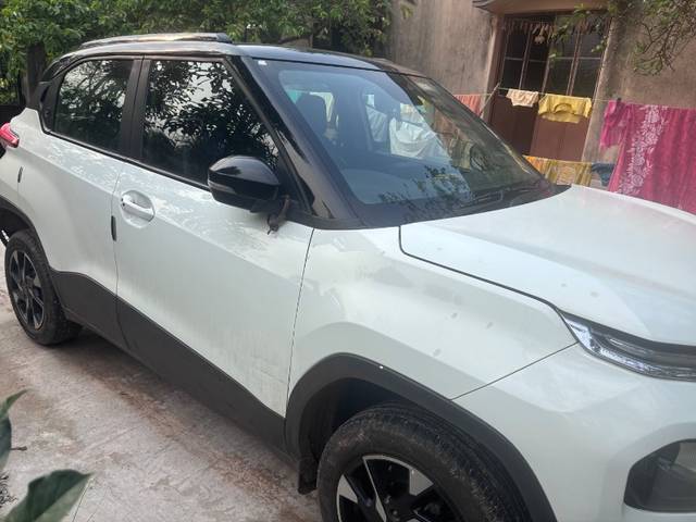 https://images10.gaadi.com/usedgaadi-sellcar/UsedCar/e5e264aca/54a05195-ff64-4820-9282-855574968de0.jpeg?imwidth=6401