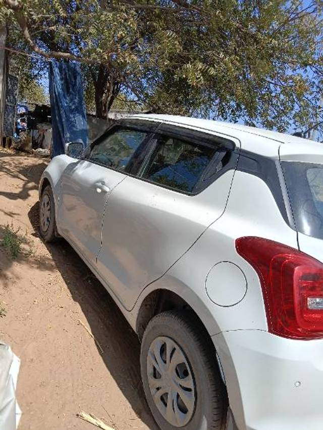 https://images10.gaadi.com/usedgaadi-sellcar/UsedCar/e5e2987fa/26b938fa-84da-4584-a469-9c2bc0041694.jpg?imwidth=6402