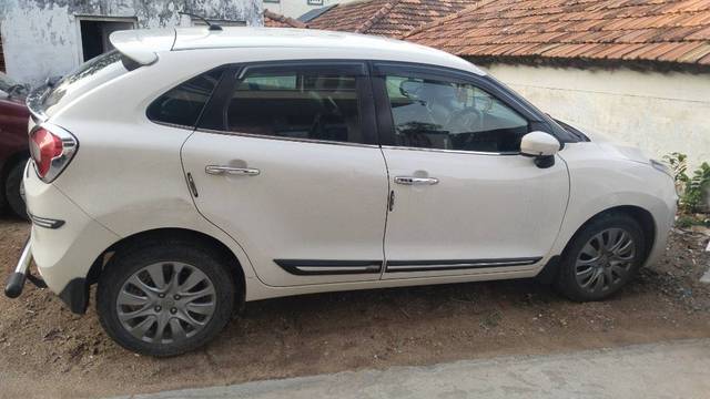 https://images10.gaadi.com/usedgaadi-sellcar/UsedCar/e5e2d7f4a/79e2ec7d-a556-4b6b-a61a-712f38db7fc5.jpg?imwidth=6400
