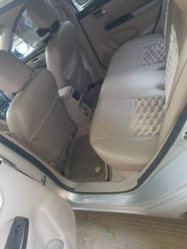 https://images10.gaadi.com/usedgaadi-sellcar/UsedCar/e5e2e06ea/7f91cb64-f3d9-4fe7-b6ec-979e6ad9dcd7.jpg?imwidth=6401