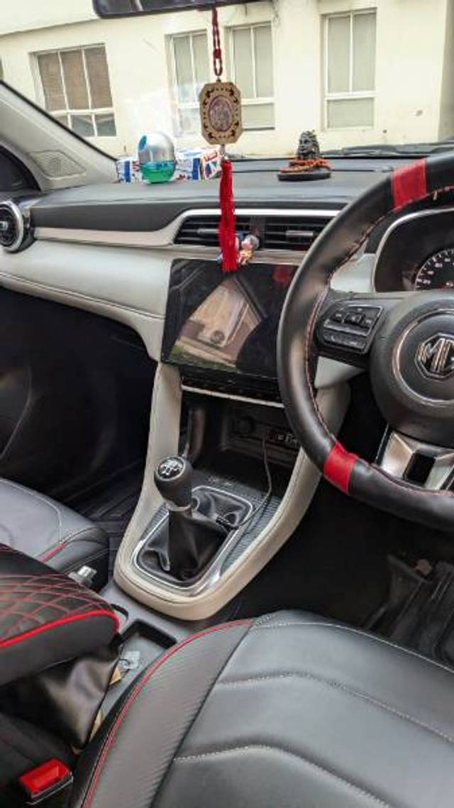 https://images10.gaadi.com/usedgaadi-sellcar/UsedCar/e5e2e800a/60827011-25e5-4f7e-877f-5aaf23cbbeb6.jpg?imwidth=6401