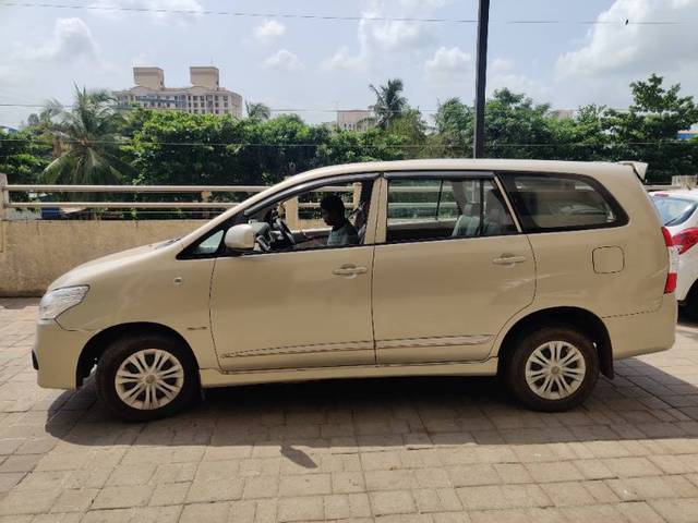 https://images10.gaadi.com/usedgaadi-sellcar/UsedCar/e5e31595a/0c9e7843-4d53-45a7-9b59-b0fc7292c3ac.jpg?imwidth=6402