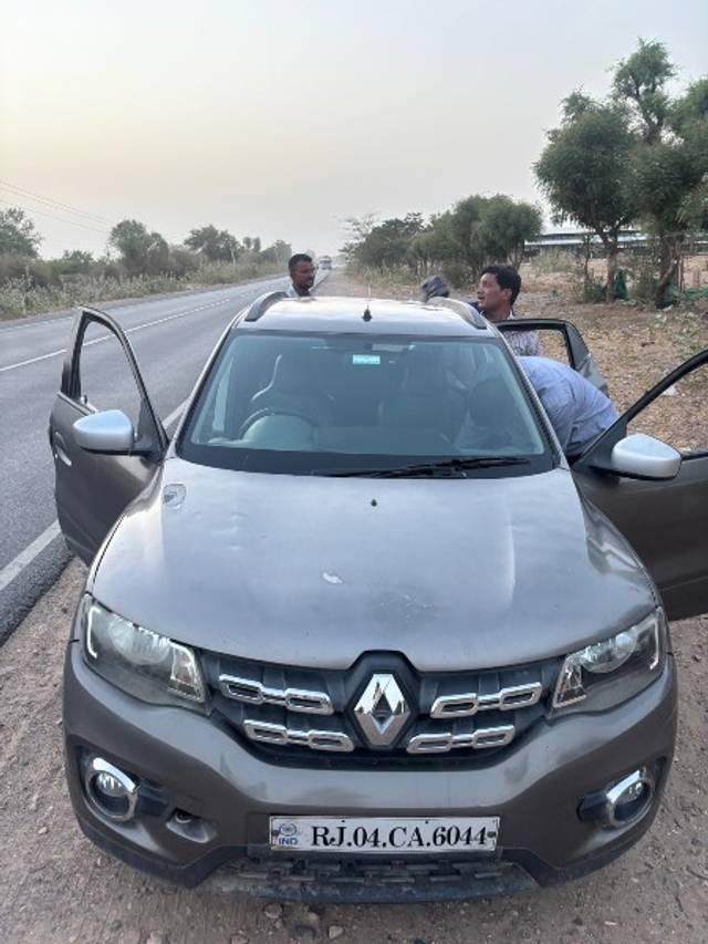 https://images10.gaadi.com/usedgaadi-sellcar/UsedCar/e5e32c6da/9342ec1b-96e9-4020-9978-a3eabe754492.jpeg?imwidth=6400