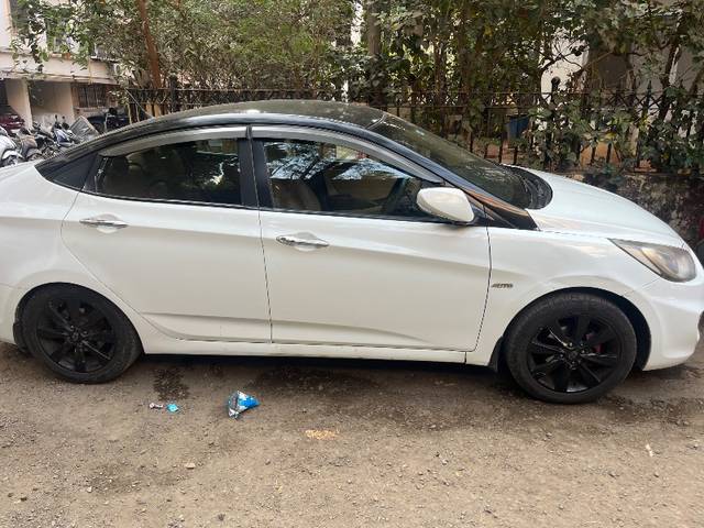 https://images10.gaadi.com/usedgaadi-sellcar/UsedCar/e5e35fa1a/2db93c87-cd61-417d-8dc0-9a0ccde454de.jpeg?imwidth=6402