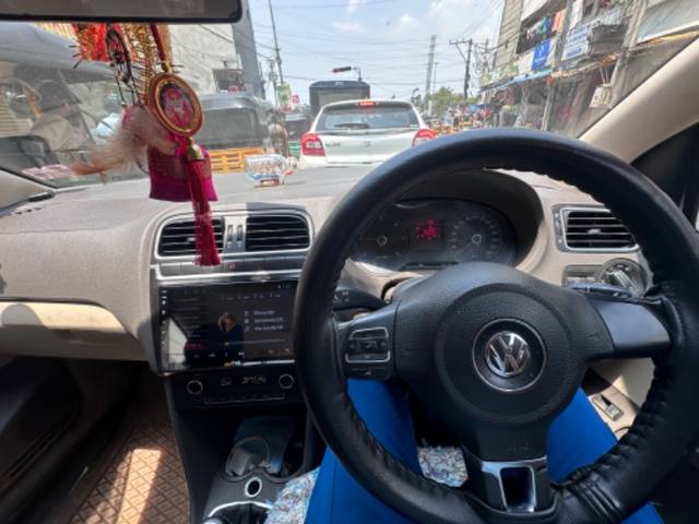 https://images10.gaadi.com/usedgaadi-sellcar/UsedCar/e5e3b796a/2345b140-84cb-4d5b-acc0-54b311963422.jpeg?imwidth=6401